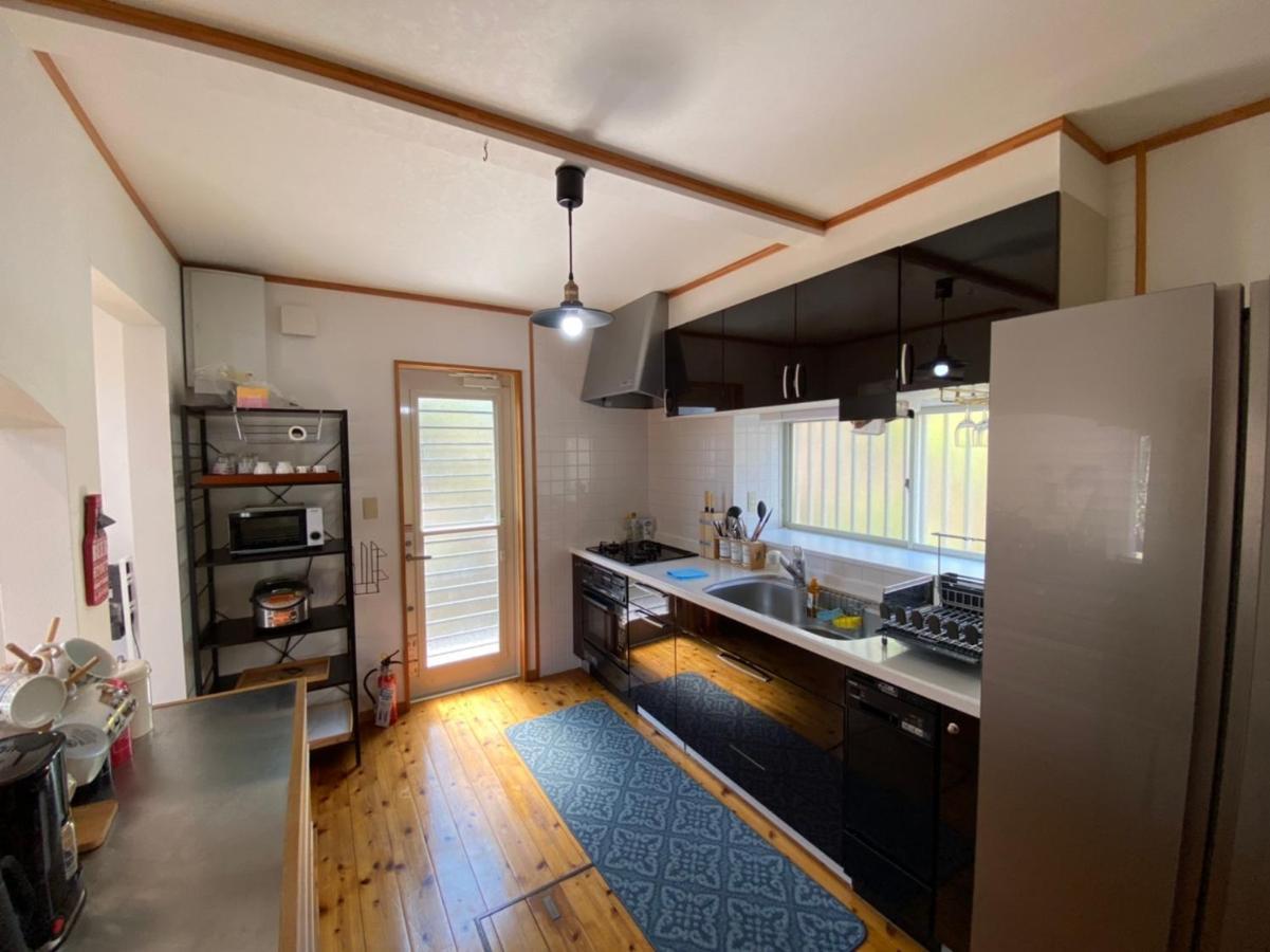Villa 2sldk駐車場、芝生東屋付き、bbq、大室山と海遠望伊豆高原5分 *